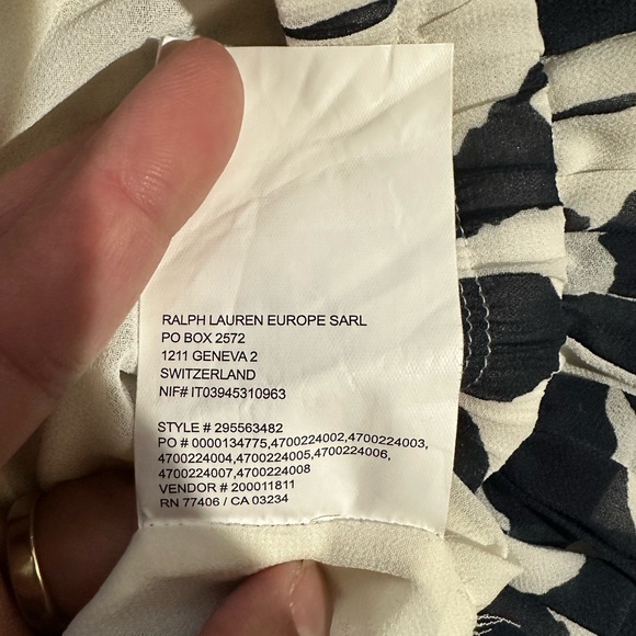 Club Monaco size 0 elastic waisted Navy and white pleated skirt - Picture 6 of 7